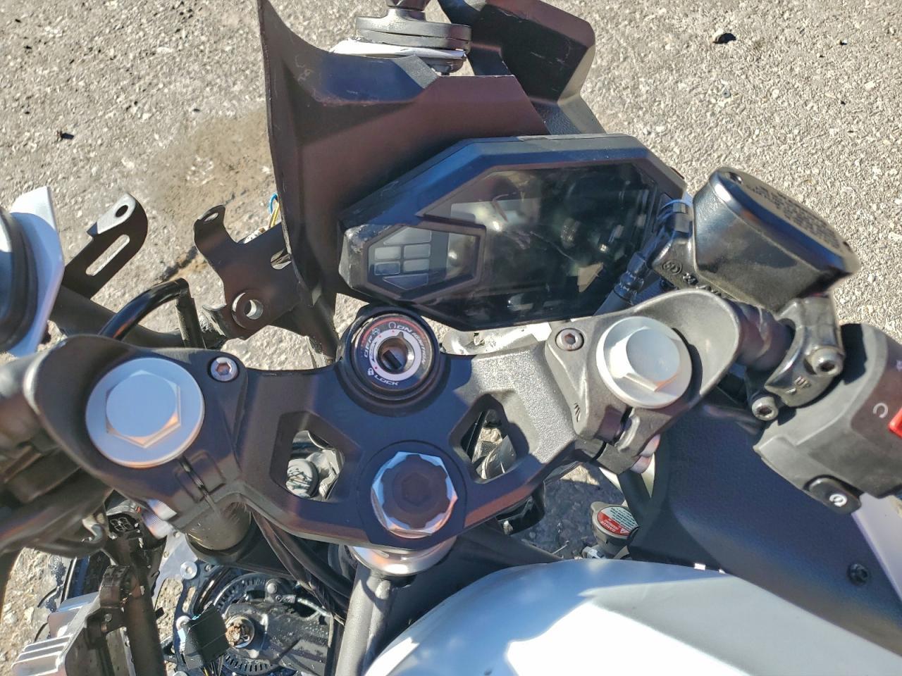 2025 Kawasaki EX500