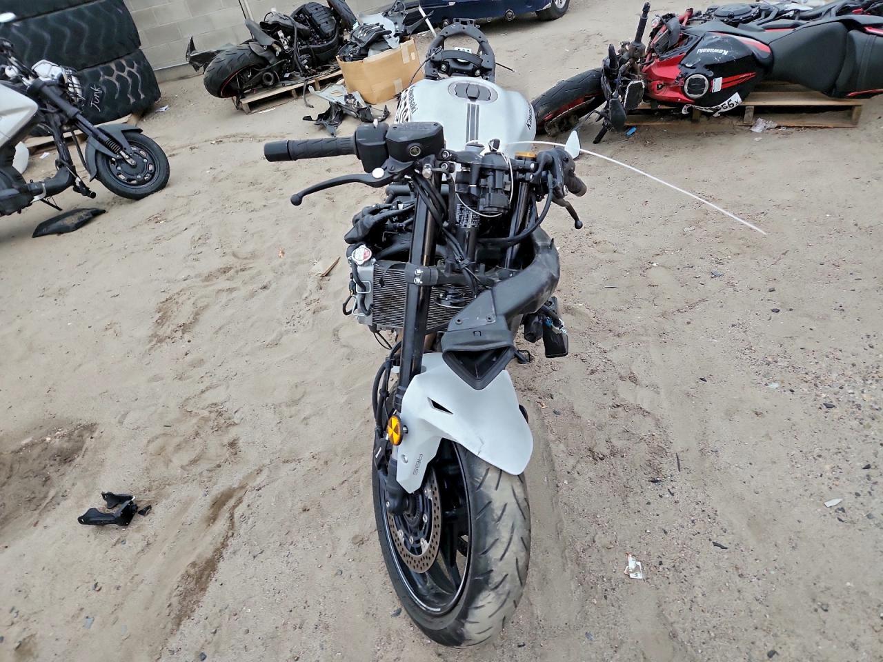 2025 Kawasaki ZX400 S