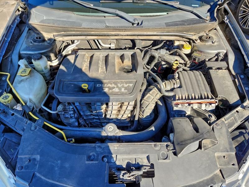 2013 Chrysler 200 lx