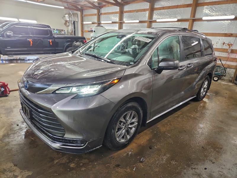 2022 Toyota Sienna le