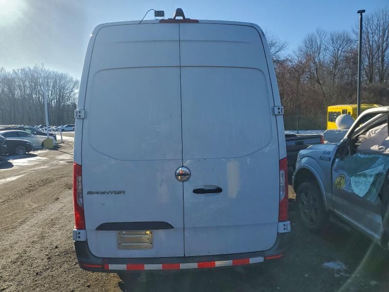 2021 Freightliner Delivery Van