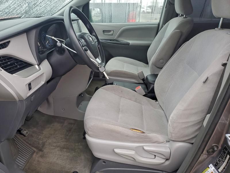 2018 Toyota Sienna l