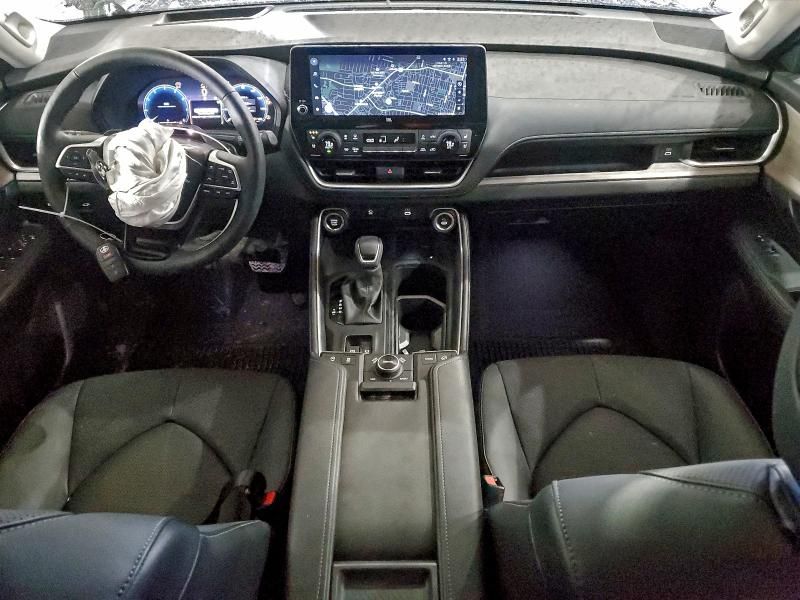 2025 Toyota Grand Highlander le