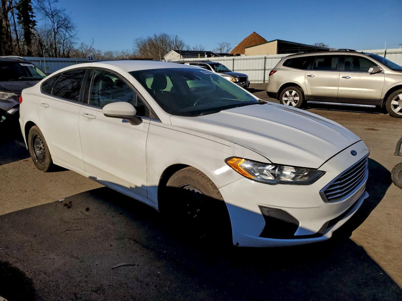 2019 Ford Fusion s