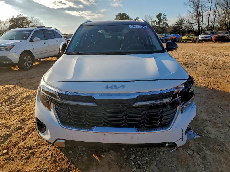 2024 KIA Seltos s
