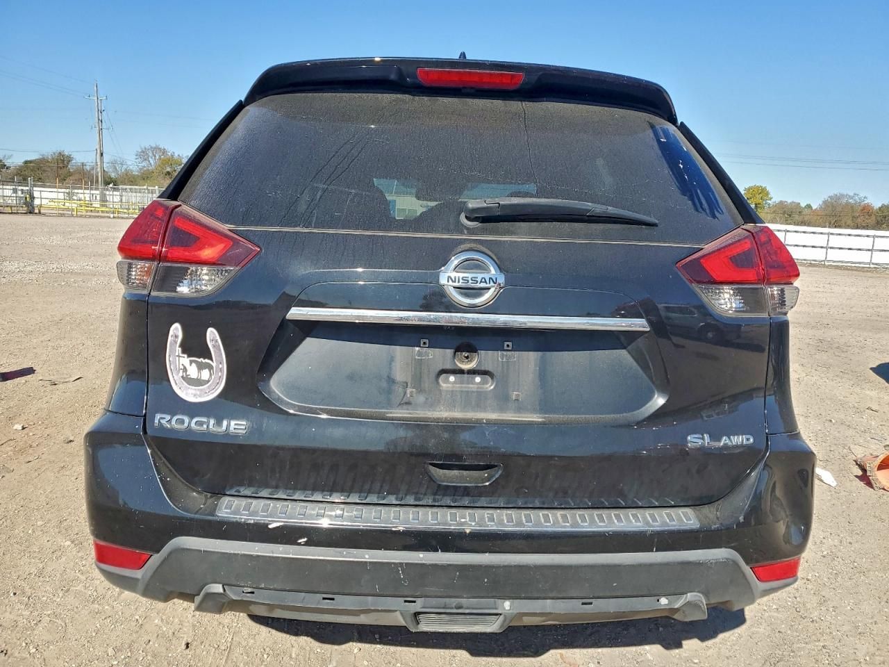 2017 Nissan Rogue sv