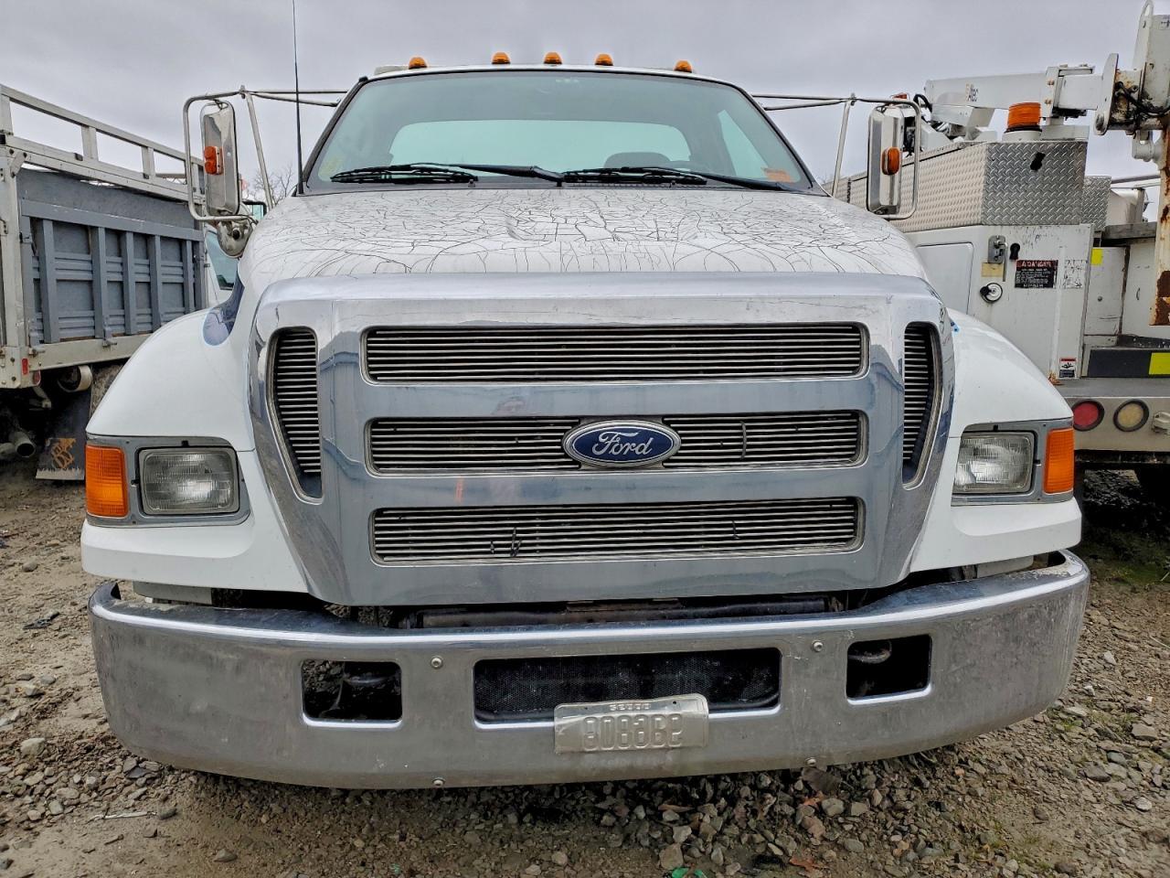 2006 Ford F650 Super Duty Rollback Truck