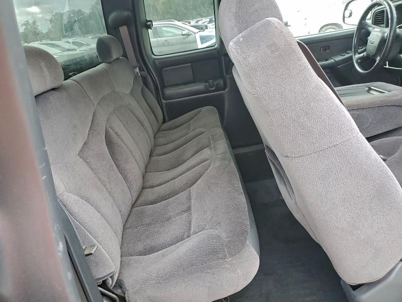 2002 GMC New Sierra C1500