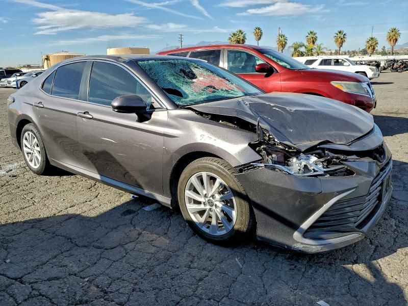 2022 Toyota Camry le