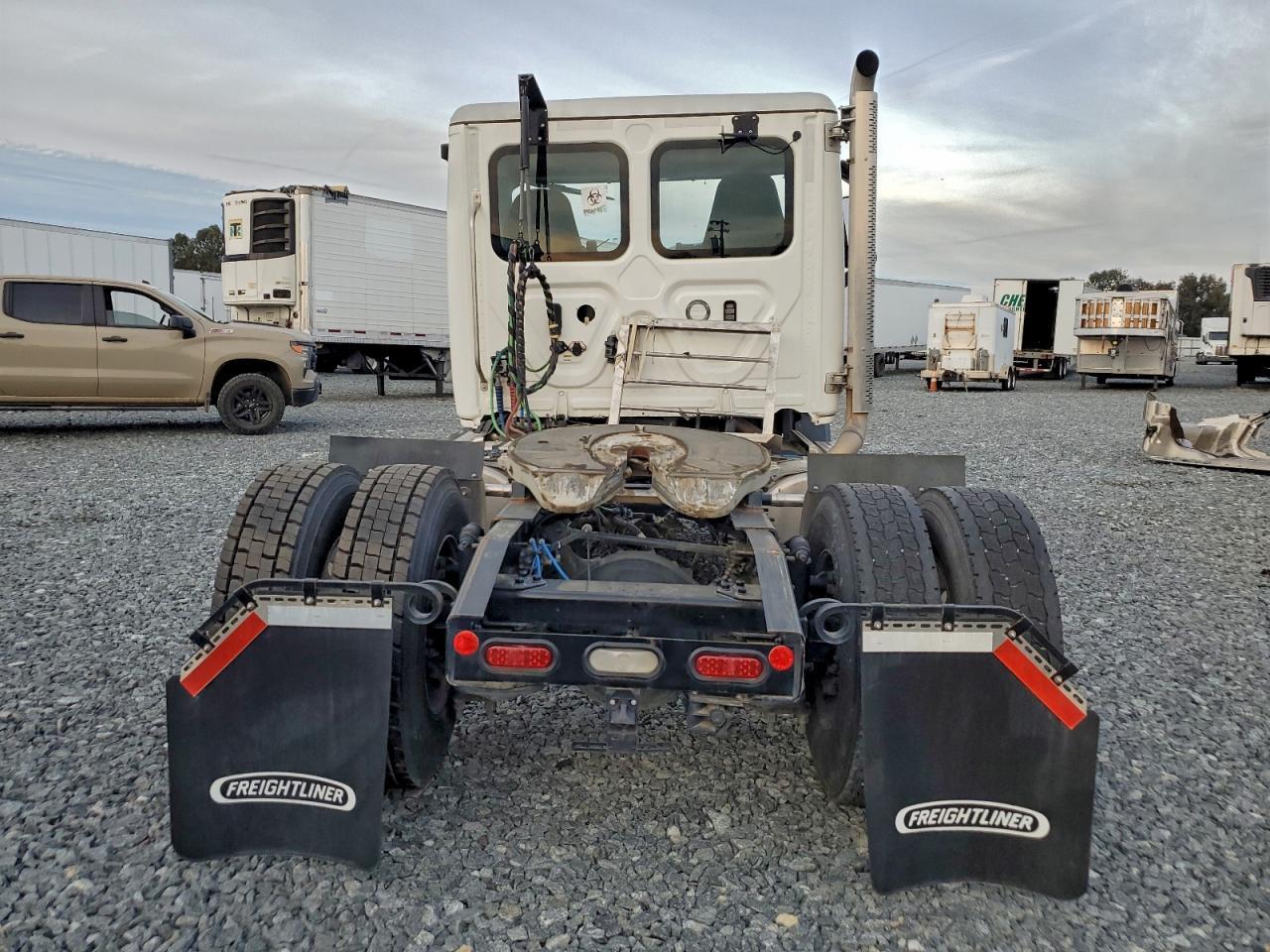 2024 Freigliner 2024 Freightliner Cascadia 116 Semi Truck