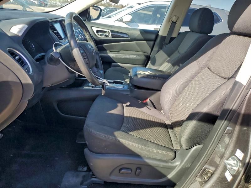 2018 Nissan Pathfinder s