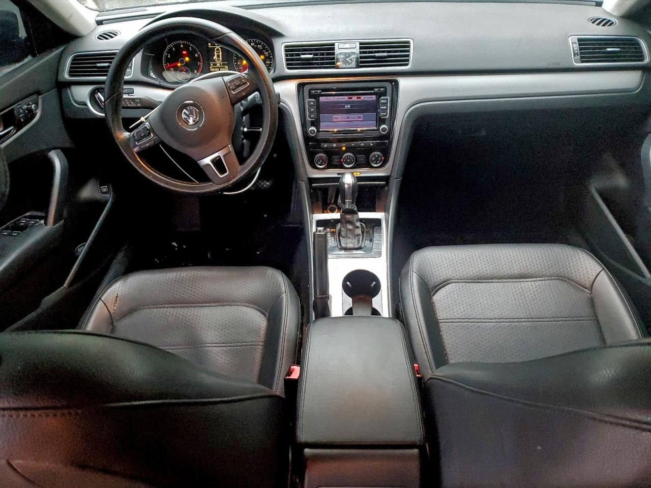 2013 Volkswagen Passat se