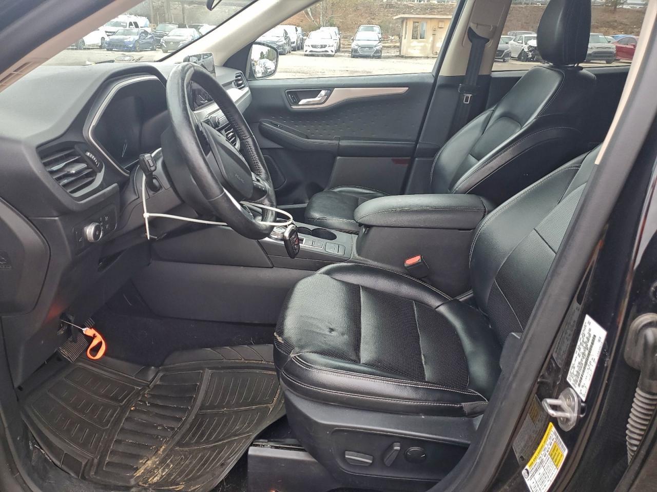 2020 Ford Escape sel