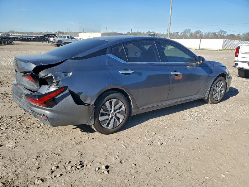 2024 Niss Altima 2.5 s