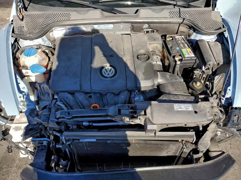 2013 Volkswagen Beetle