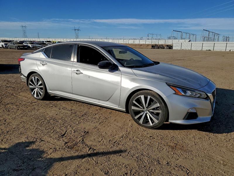 2022 Nissan Altima sr
