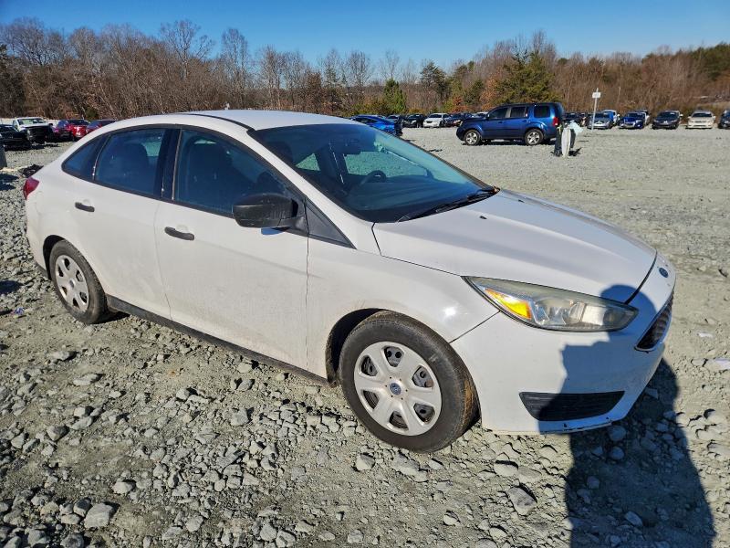 2015 Ford Focus s