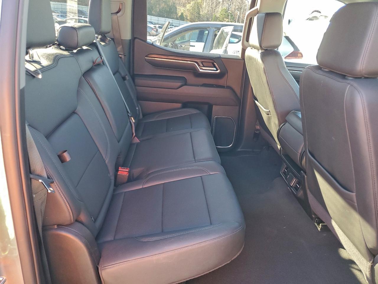 2025 GMC Sierra C1500 slt