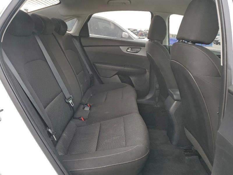 2021 KIA Forte fe