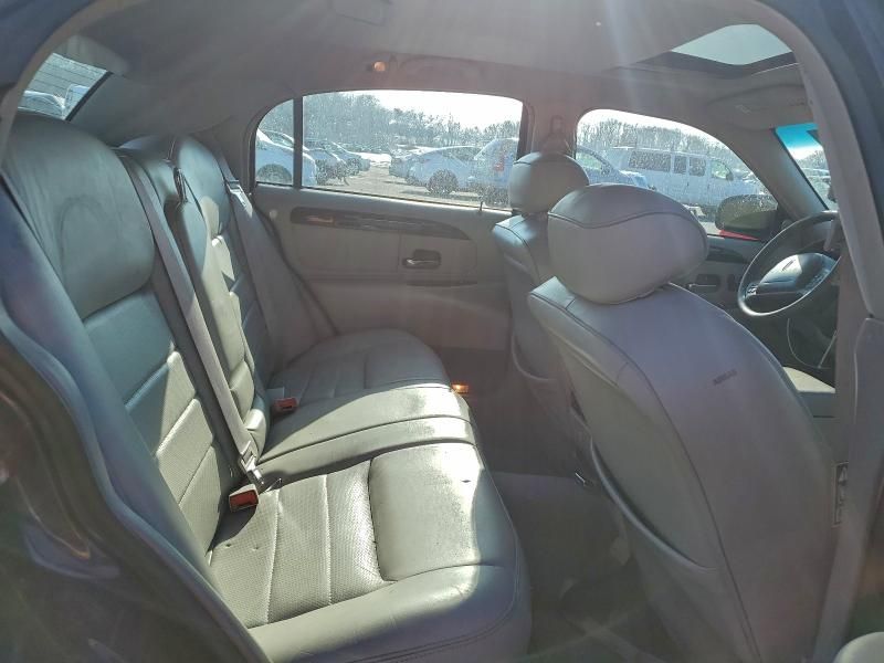2002 Lincoln Town car Signature