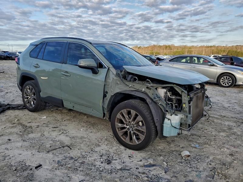 2022 Toyota Rav4 xle Premium