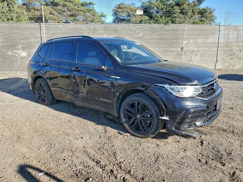 2022 Volkswagen Tiguan se R-line Black