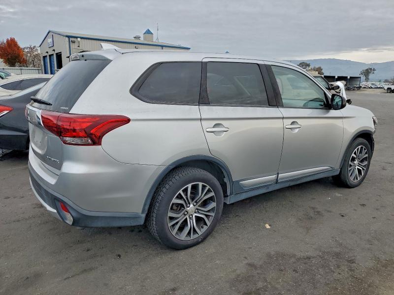 2018 Mitsubishi Outlander se