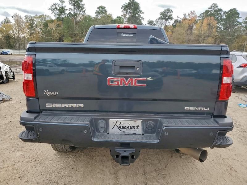 2018 GMC Sierra K2500 Denali