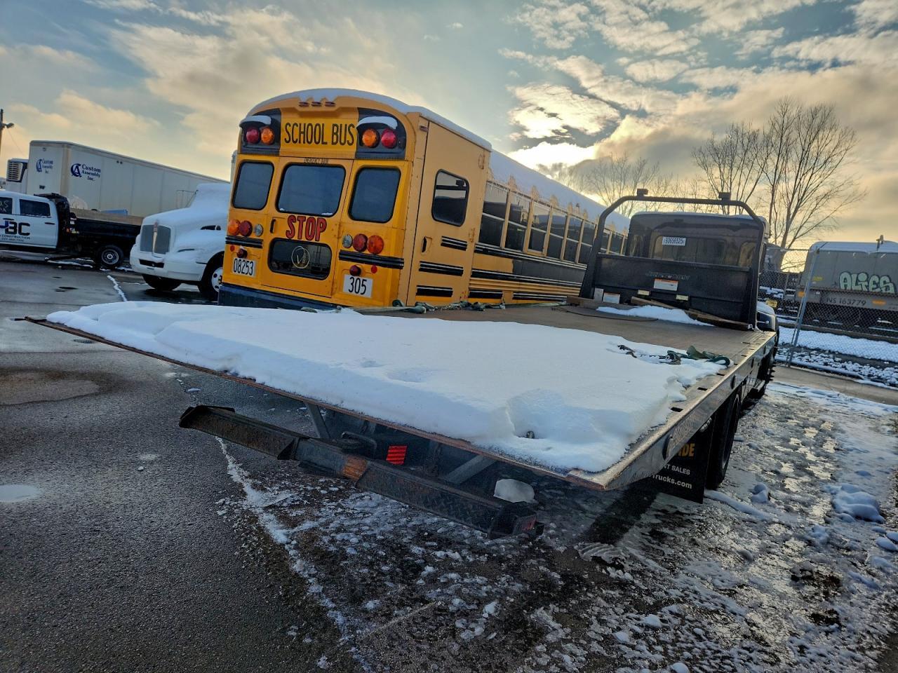 2020 Kenworth Construction T270