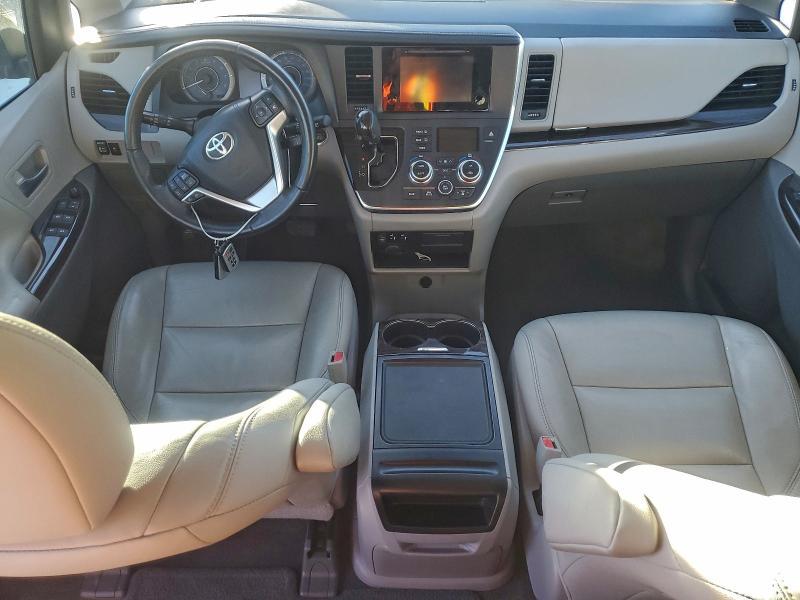 2017 Toyota Sienna xle