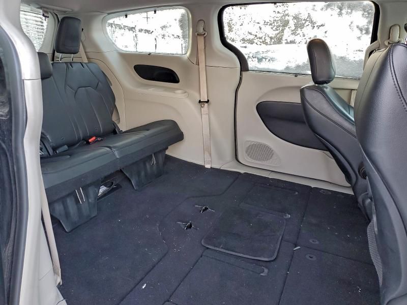 2018 Chrysler Pacifica Touring l