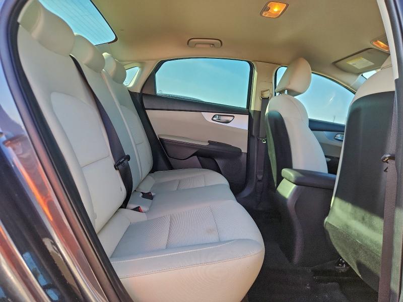 2022 KIA Forte fe
