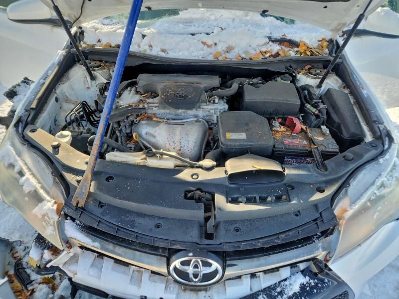 2016 Toyota Camry le