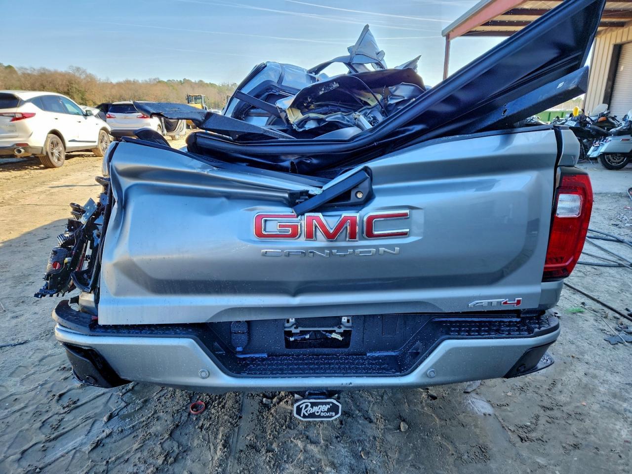 2024 GMC Canyon AT4