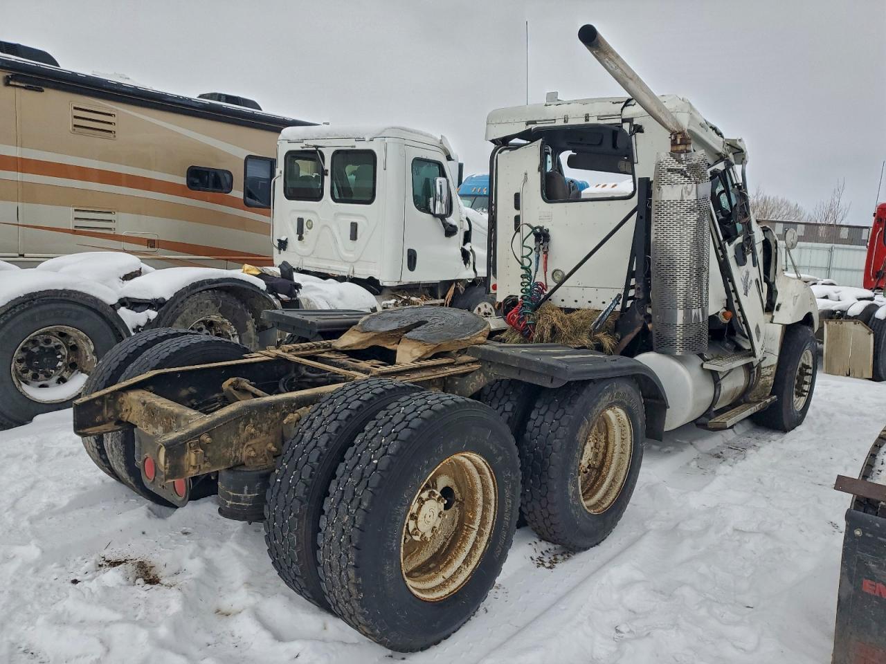 2008 Freightliner Columbia 120 Semi Truck