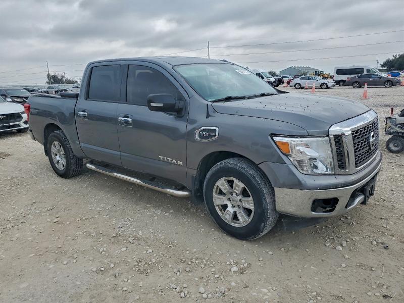 2017 Nissan Titan s