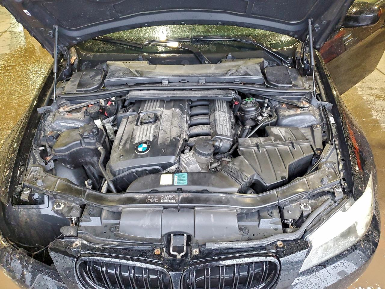 2011 BMW 323 i