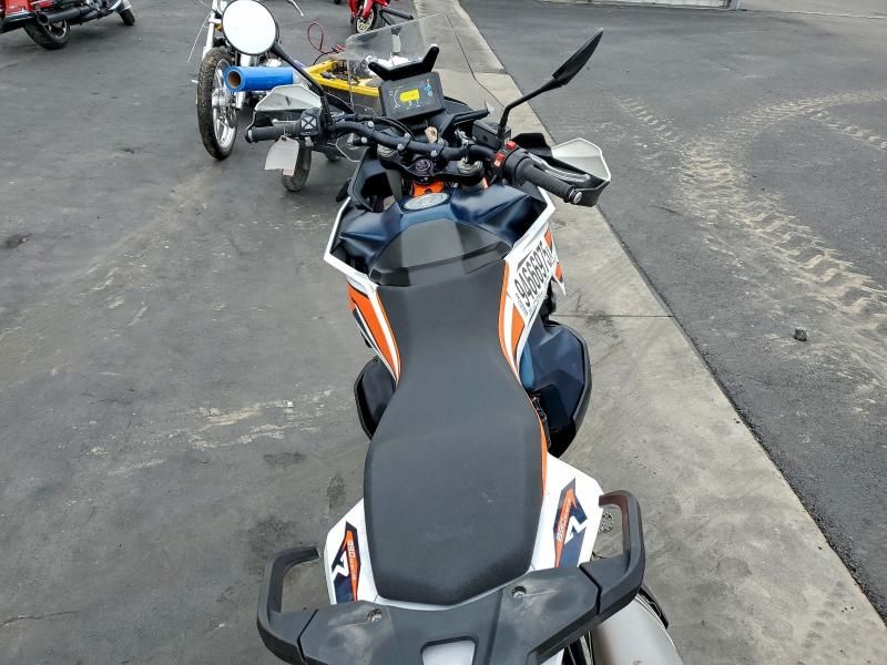 2023 KTM 890 Adventure r