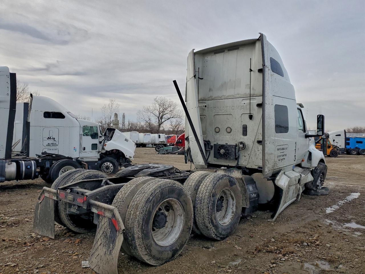 2020 International LT625
