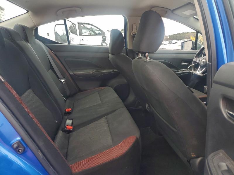 2023 Nissan Versa sr