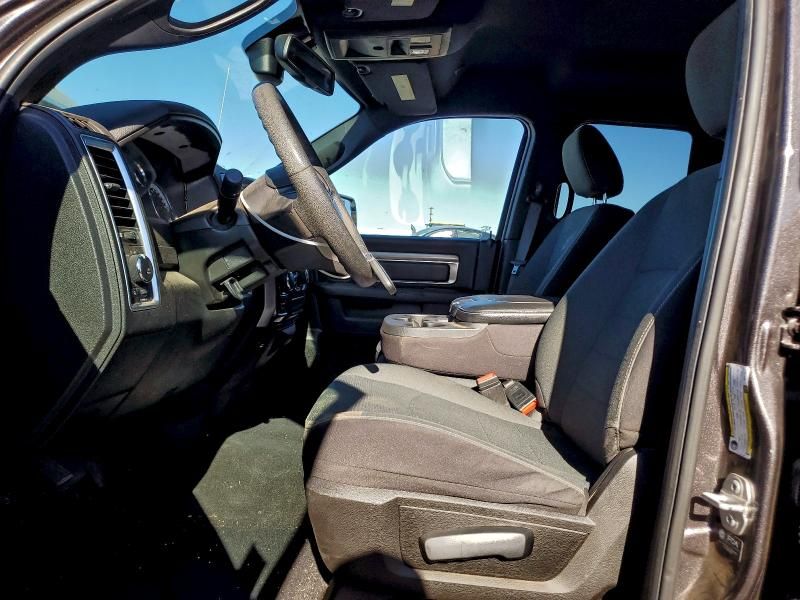 2022 Dodge Ram 1500 Classic slt