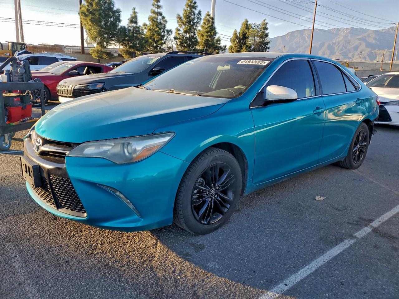 2015 Toyota Camry Hybrid