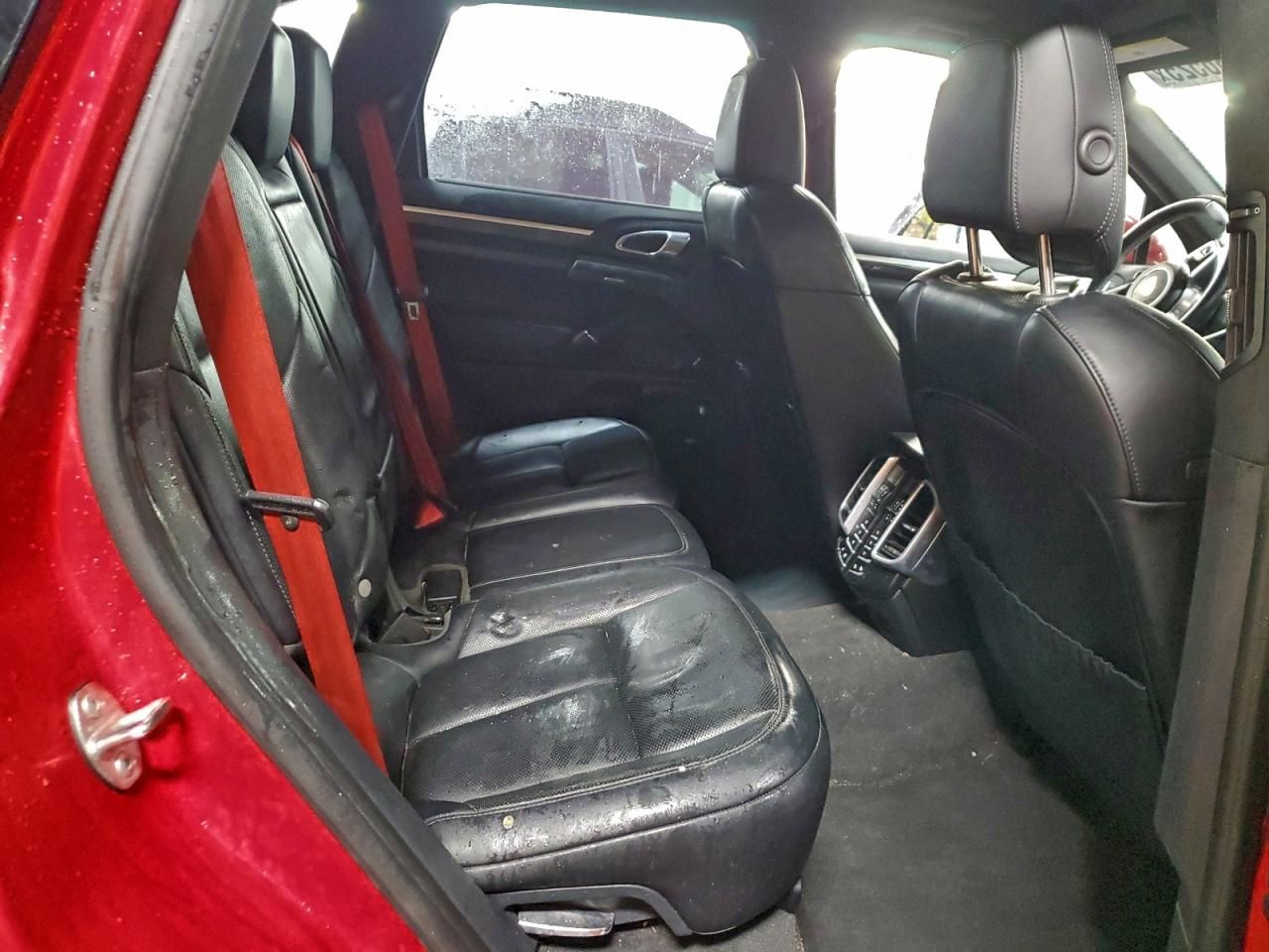 2018 Porsche Cayenne s