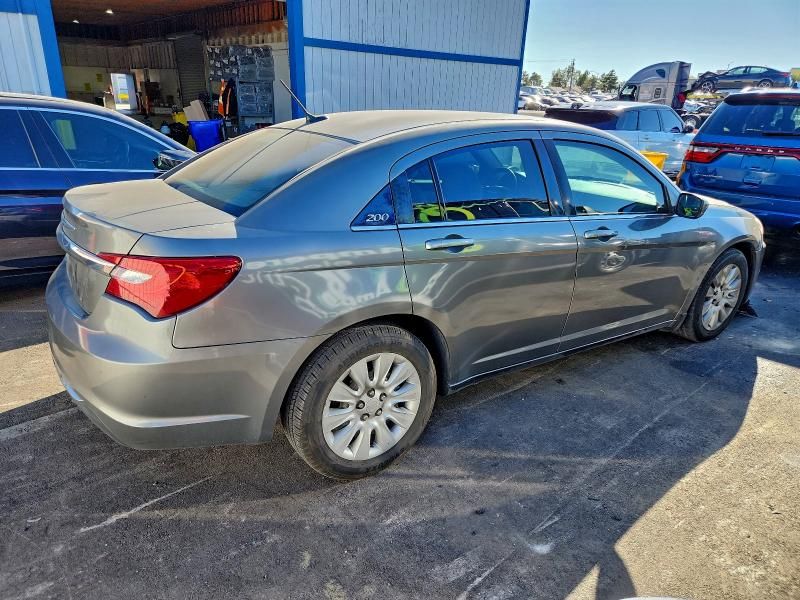 2013 Chrysler 200 lx