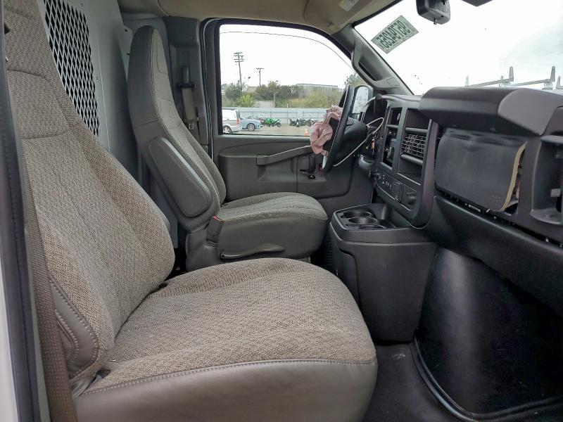 2024 GMC Savana Delivery van