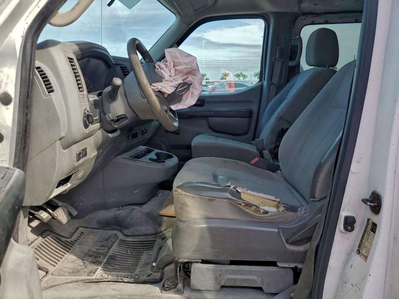 2012 Nissan NV 2500 Delivery Van