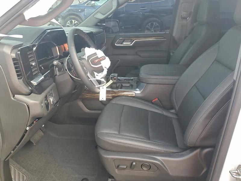 2025 GMC Sierra K1500 Elevation