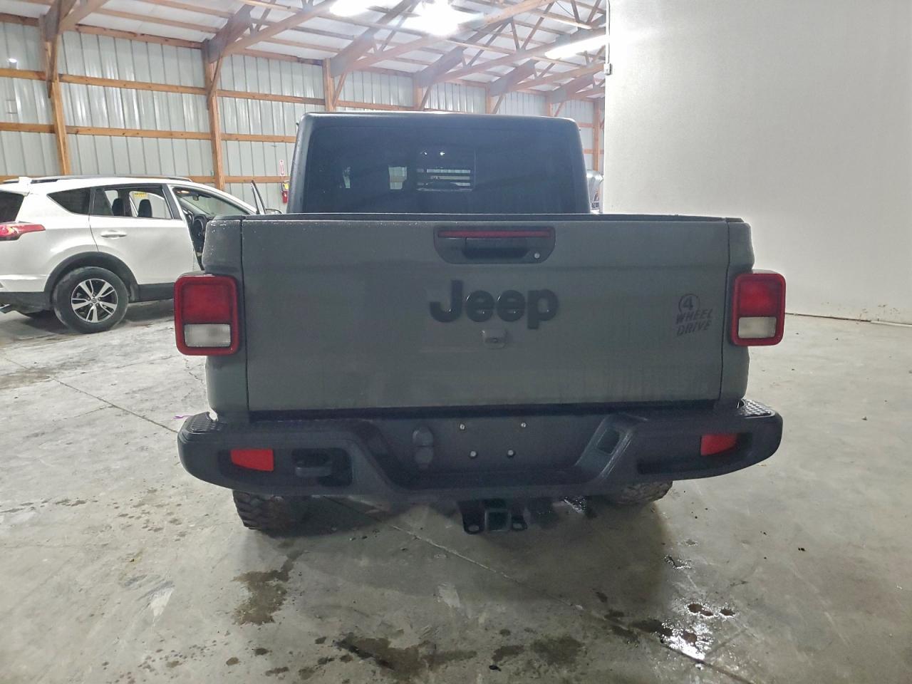 2022 Jeep Gladiator Sport
