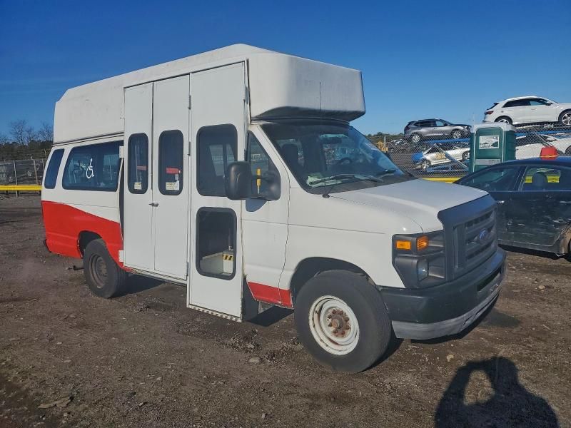 2009 Ford Econoline E350 Super Duty van