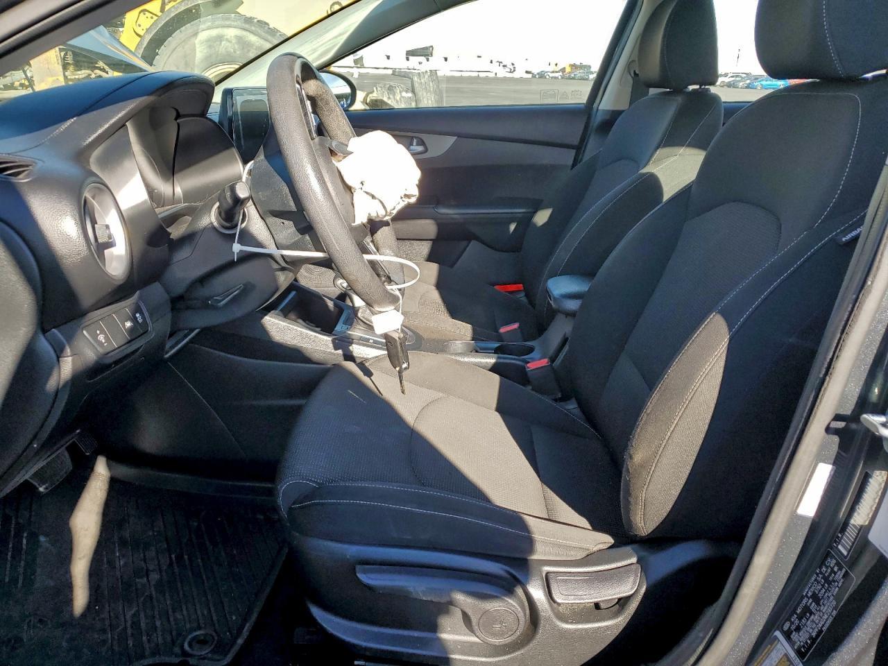 2021 KIA Forte fe
